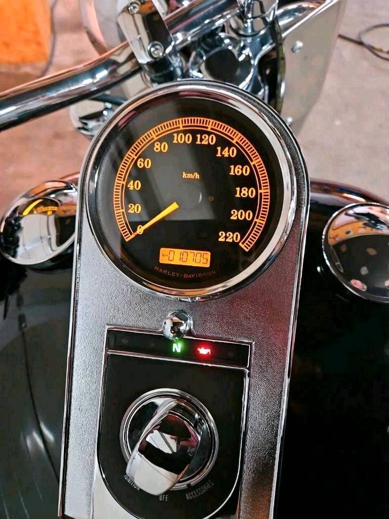 Harley-Davidson Fat Boy auf der Straße