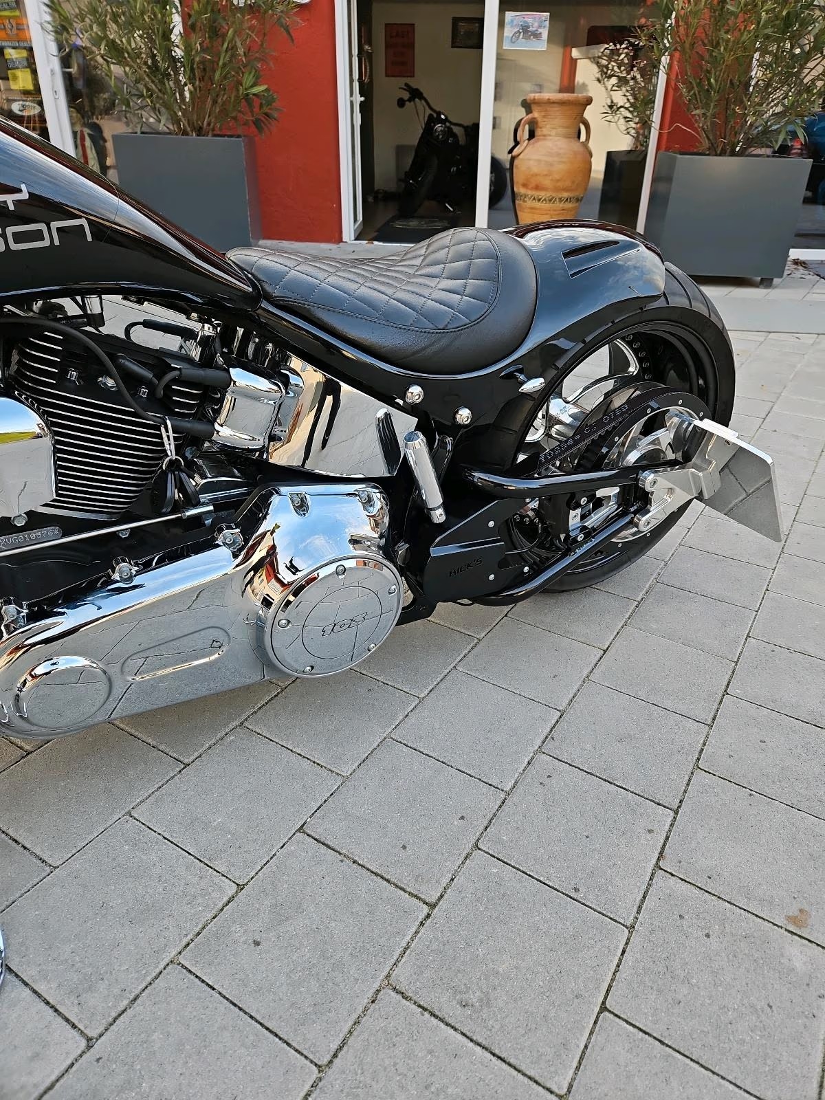 Fat Boy Detail — Motor